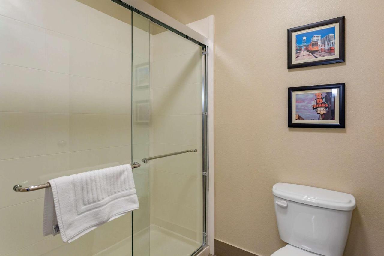 Comfort Suites Memphis Bagian luar foto