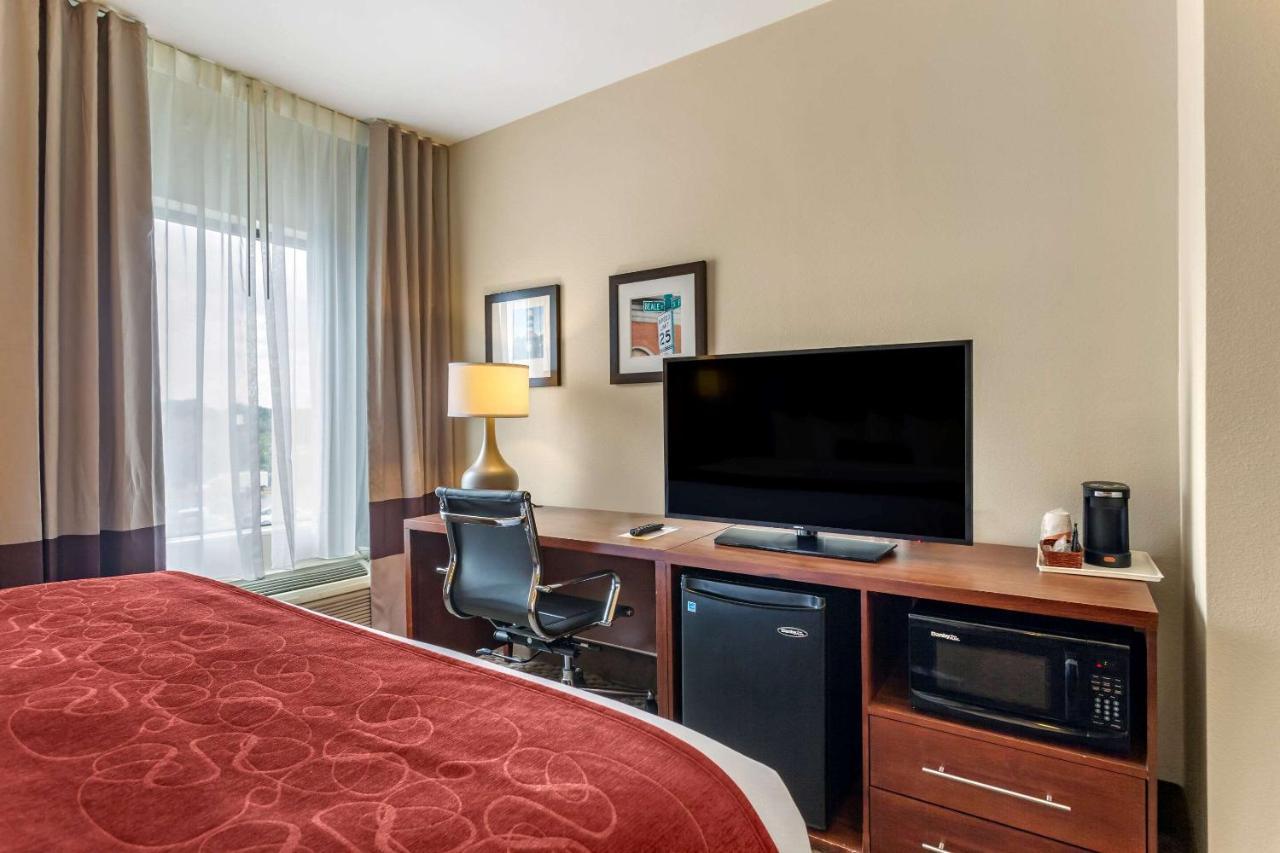 Comfort Suites Memphis Bagian luar foto
